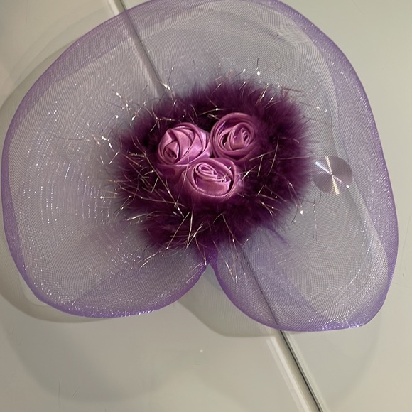 Fascinating Hat/Headpiece for Ladies - Picture 3 of 4